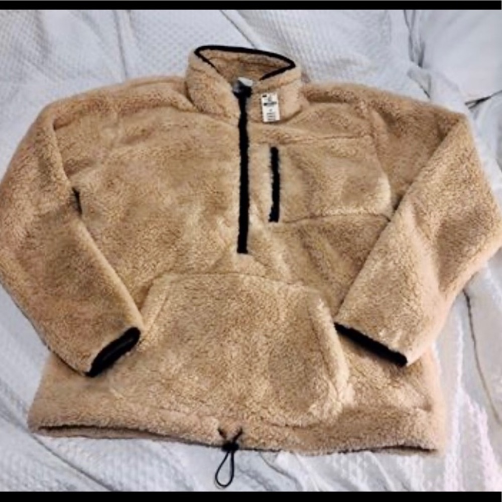 BNWT Victoria’s Secret Sherpa Pullover